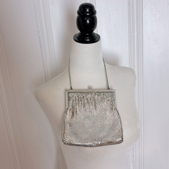 Handbags - 1960s Regency Silver Mesh Handbag – Made in West Germany